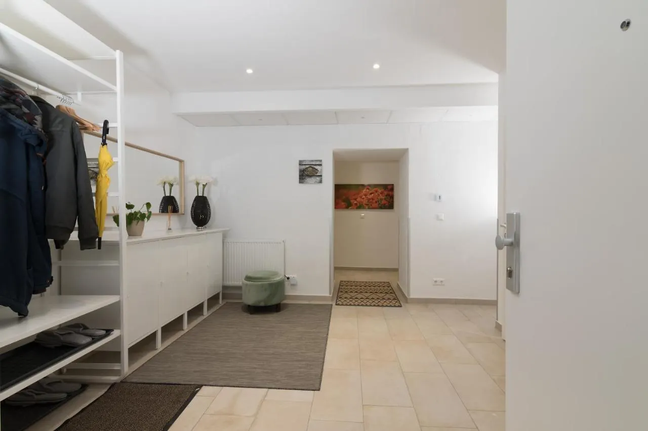 Yeshello Belvedere Apartment Vienna
